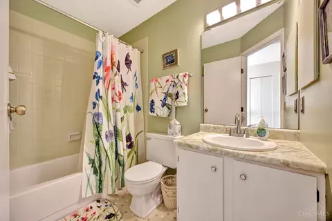 7270 Galbraith Rd, Cincinnati, OH 45243 photo 32