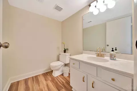 7270 Galbraith Rd, Cincinnati, OH 45243 photo 8