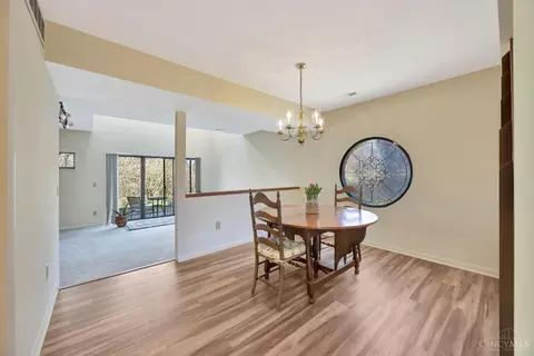 7270 Galbraith Rd, Cincinnati, OH 45243 photo 4