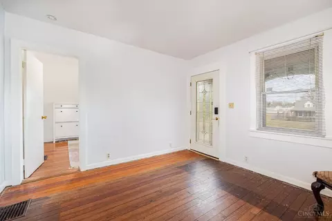 4637 Alpine Ave, Blue Ash, OH 45242 photo 3