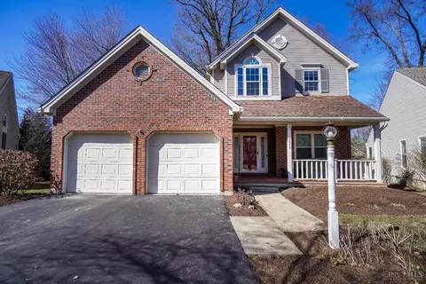 3972 Old Carriage Ct, Loveland, OH 45140