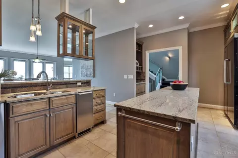 Kitchen - 355 Oregon St, Cincinnati, OH 45202 photo 4 of 6