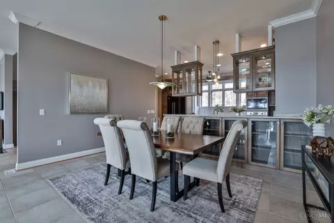 Dining - 355 Oregon St, Cincinnati, OH 45202 photo 1 of 4