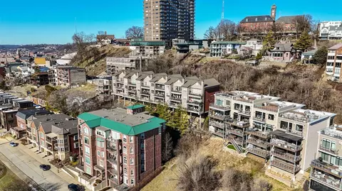 View/Area - 355 Oregon St, Cincinnati, OH 45202 photo 6 of 6