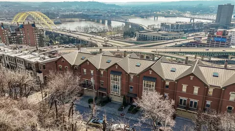 View/Area - 355 Oregon St, Cincinnati, OH 45202 photo 1 of 6