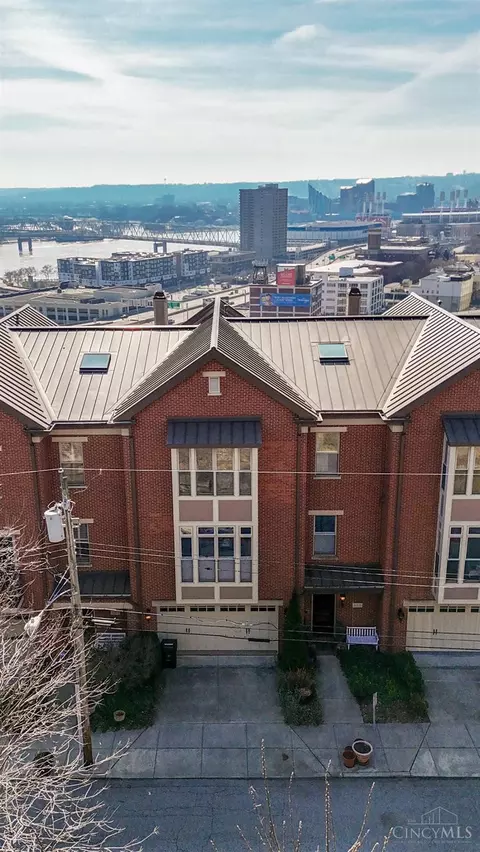 355 Oregon St, Cincinnati, OH 45202