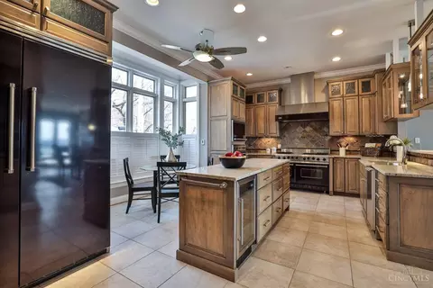 Kitchen - 355 Oregon St, Cincinnati, OH 45202 photo 3 of 6