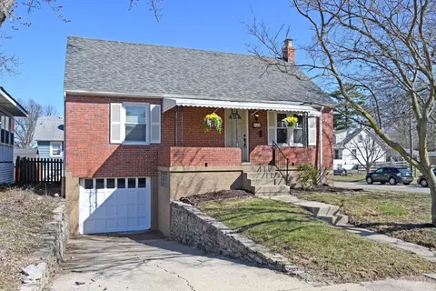 4164 Linden Ave, Deer Park, OH 45236