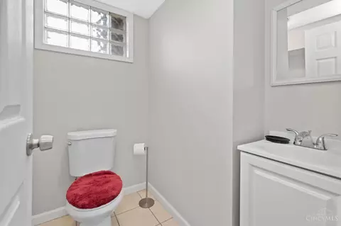 9288 Ranchill Dr, Cincinnati, OH 45231 photo 21