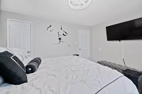 9288 Ranchill Dr, Cincinnati, OH 45231 photo 13