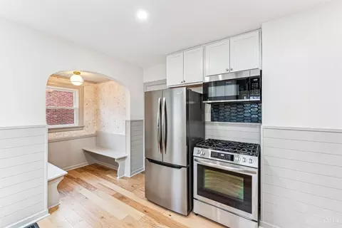 Kitchen - 4410 Galbraith Rd, Cincinnati, OH 45236 photo 3 of 3
