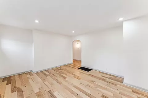 Living - 4410 Galbraith Rd, Cincinnati, OH 45236 photo 2 of 3