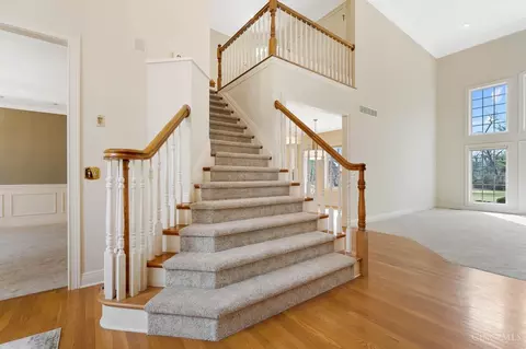 Entry Way - 5083 Rollman Estates Dr, Cincinnati, OH 45236 photo 2 of 5
