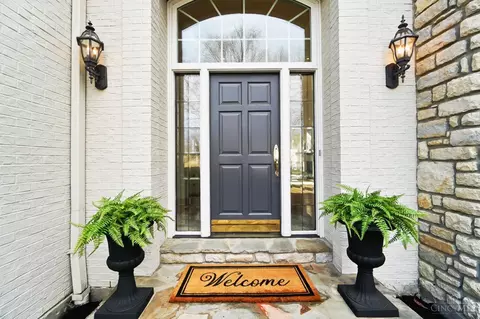Entry Way - 5083 Rollman Estates Dr, Cincinnati, OH 45236 photo 1 of 5