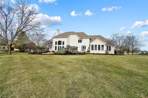 Exterior - 5083 Rollman Estates Dr, Cincinnati, OH 45236 photo 6 of 10
