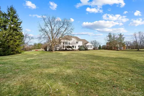 Exterior - 5083 Rollman Estates Dr, Cincinnati, OH 45236 photo 5 of 10