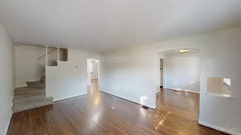 6651 Winton Rd, Cincinnati, OH 45224 photo 2