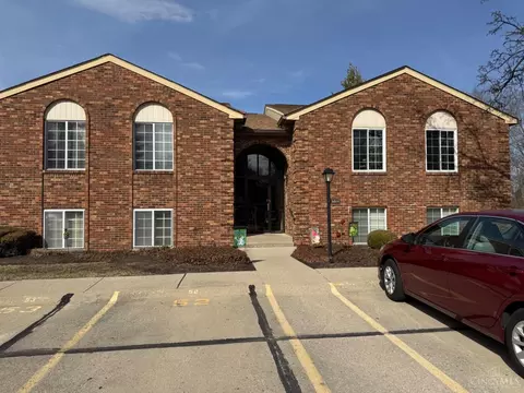5223 Eaglesnest Dr, Cincinnati, OH 45248
