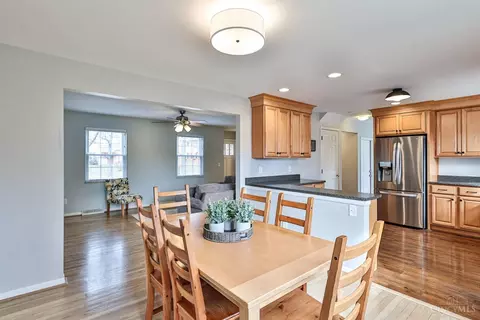 Dining - 9488 Fallson Ct, Blue Ash, OH 45242 photo 3 of 3