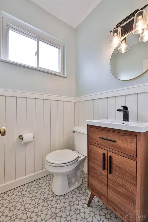 Bath - 9488 Fallson Ct, Blue Ash, OH 45242 photo 1 of 4