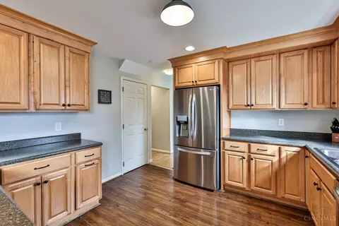Kitchen - 9488 Fallson Ct, Blue Ash, OH 45242 photo 3 of 5