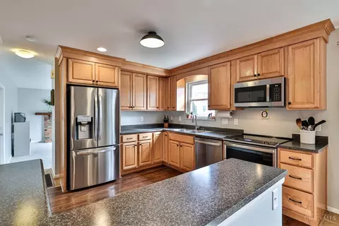 Kitchen - 9488 Fallson Ct, Blue Ash, OH 45242 photo 2 of 5