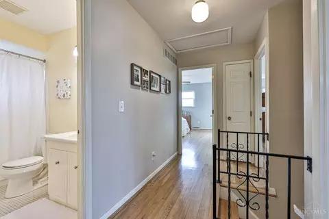 Entry Way - 9488 Fallson Ct, Blue Ash, OH 45242 photo 3 of 3