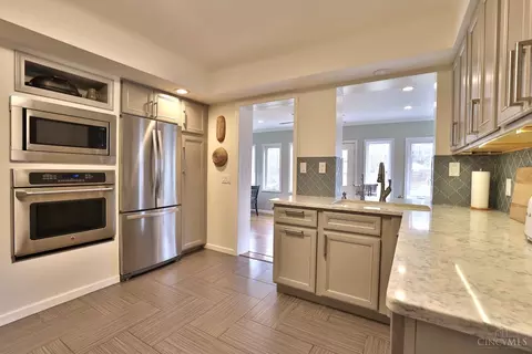 Kitchen - 3695 Gardner Ave, Cincinnati, OH 45236 photo 4 of 4