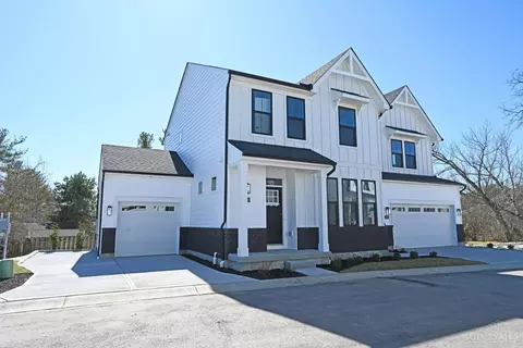 11689 Seven Gables Rd, Cincinnati, OH 45249