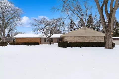 1509 Delynn Dr, Centerville, OH 45459