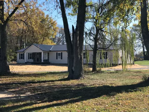 2081 Berlin Rd, Wilmington, OH 45177