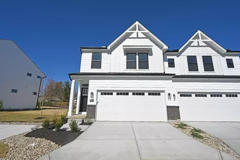 11713 Seven Gables Rd, Cincinnati, OH 45249
