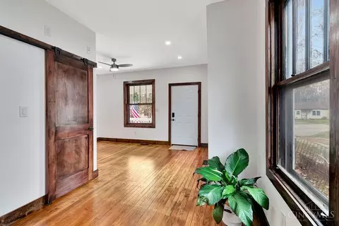 Entry Way - 1446 St Clair Ave, Mount Healthy, OH 45231 photo 3 of 6