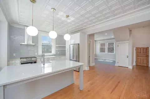 Kitchen - 917 Rogers Pl, Cincinnati, OH 45206 photo 2 of 4