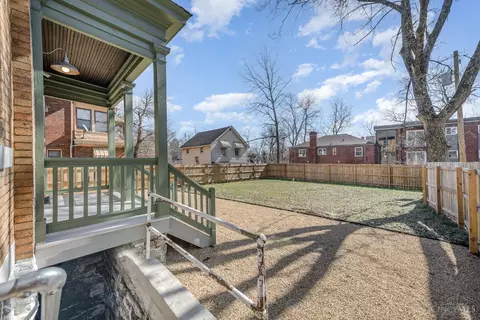 Exterior - 917 Rogers Pl, Cincinnati, OH 45206 photo 4 of 6