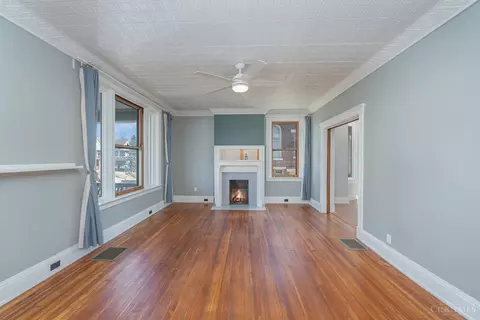 Living - 917 Rogers Pl, Cincinnati, OH 45206 photo 1 of 5