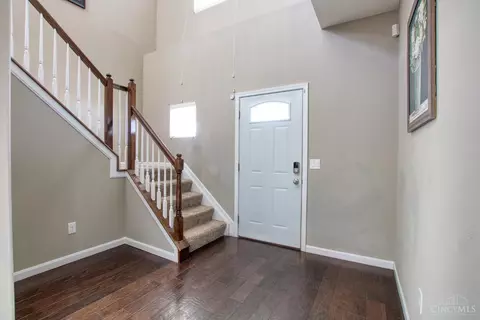 824 Hocking Meadow Cir, Monroe, OH 45050 photo 3