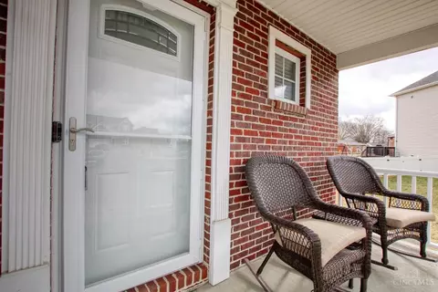 824 Hocking Meadow Cir, Monroe, OH 45050 photo 2