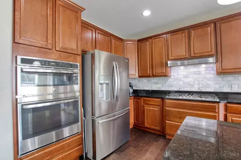 824 Hocking Meadow Cir, Monroe, OH 45050 photo 7