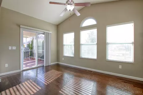 824 Hocking Meadow Cir, Monroe, OH 45050 photo 10