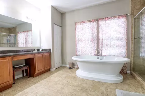 824 Hocking Meadow Cir, Monroe, OH 45050 photo 12