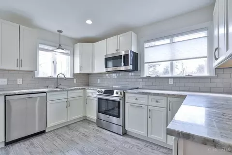 612 Marview Ter, Cincinnati, OH 45231 photo 9