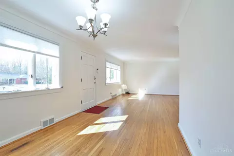 612 Marview Ter, Cincinnati, OH 45231 photo 7