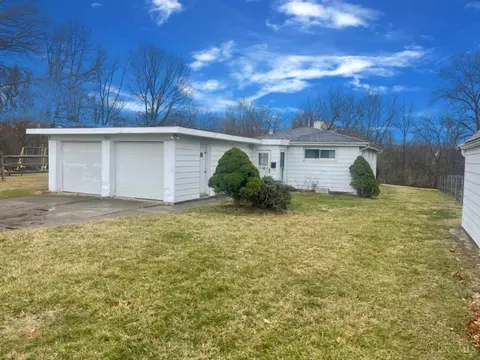 2415 Clover Crest Dr, Colerain Twp, OH 45239