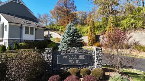 5906 Woodland Ln, Columbia Twp, OH 45227