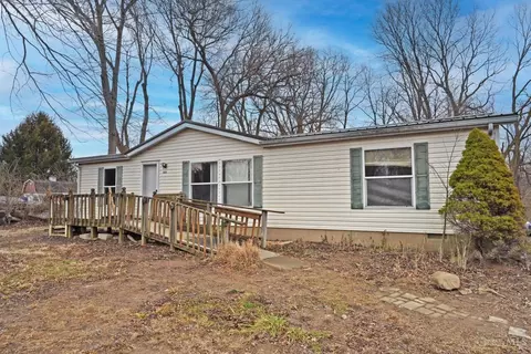 211 Apple St, Fayetteville, OH 45118