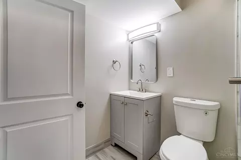 Bath - 1500 Compton Rd, Mount Healthy, OH 45231 photo 10 of 11