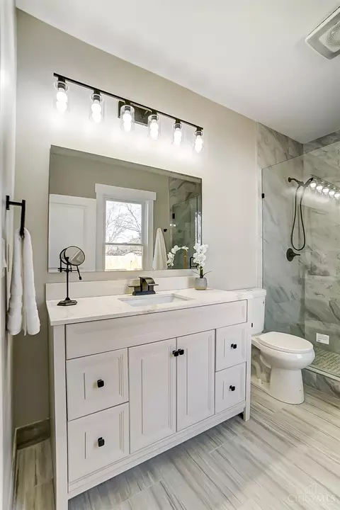 Bath - 1500 Compton Rd, Mount Healthy, OH 45231 photo 3 of 11