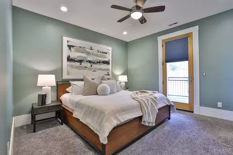 Bedroom - 1335 Pendleton St, Cincinnati, OH 45202 photo 1 of 5