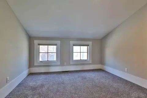 Bedroom - 1335 Pendleton St, Cincinnati, OH 45202 photo 4 of 5
